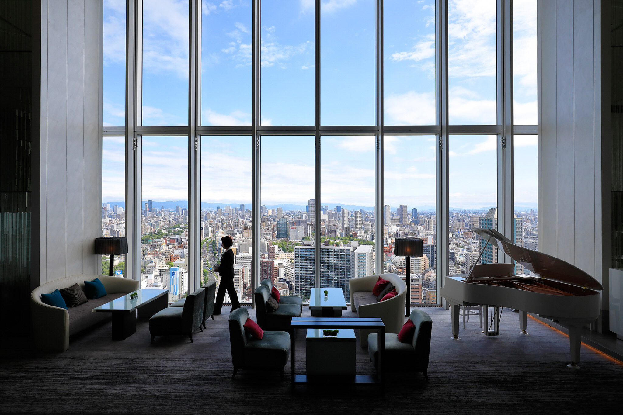 大阪マリオット都ホテル_LOUNGE PLUS_内観.jpg