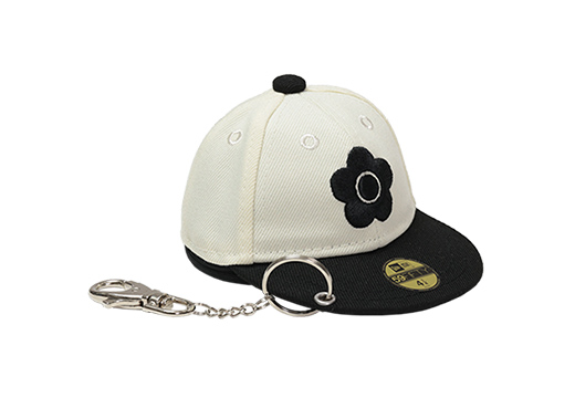 NEW ERA®×マリークワント BIGデイジー ダイカットポーチ商品画像